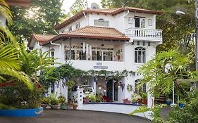 Hotel Ave Del Paraiso